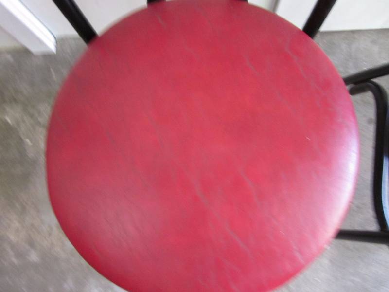 lot 151 image: 2 Metal Chairs with Red Vinyl Seat
