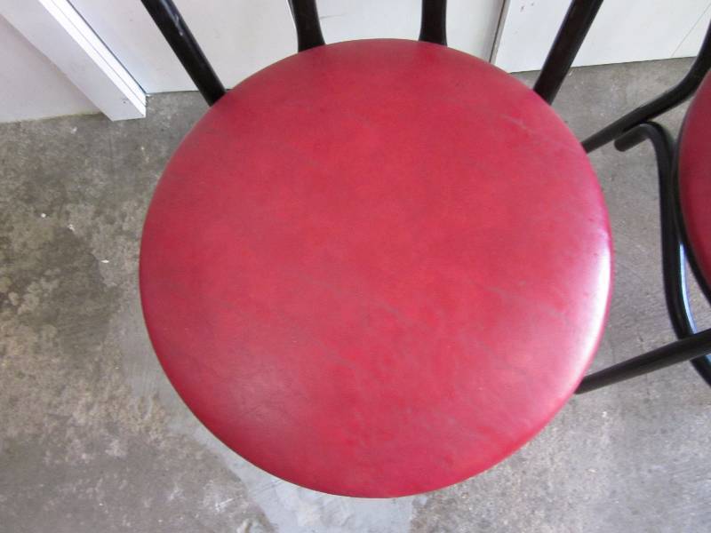lot 153 image: 2 Metal Chairs with Red Vinyl Seat