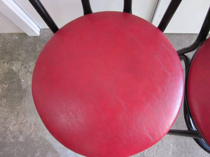lot 154 image: 2 Metal Chairs with Red Vinyl Seat