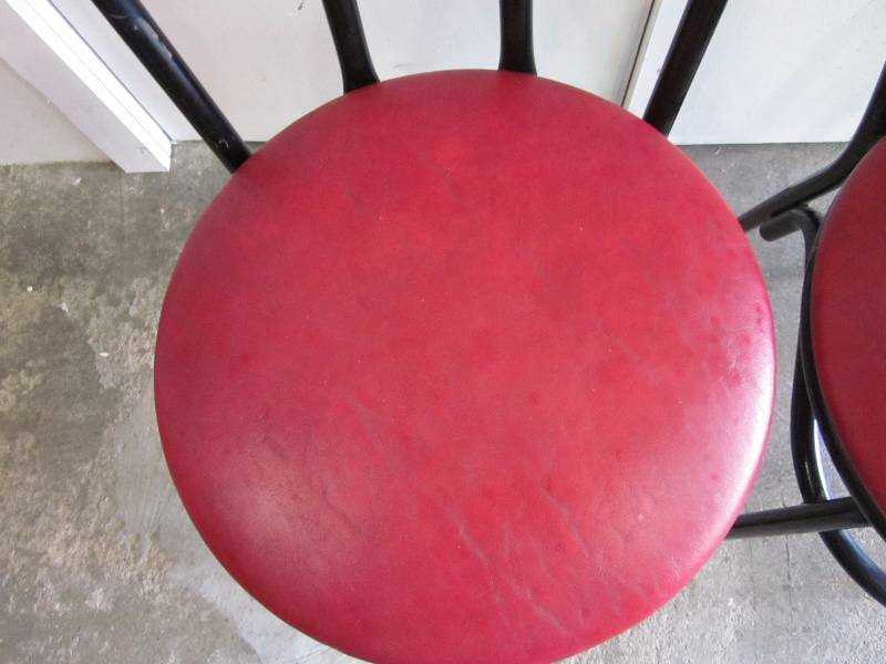 lot 158 image: 2 Metal Chairs with Red Vinyl Seat