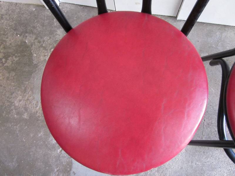 lot 159 image: 2 Metal Chairs with Red Vinyl Seat