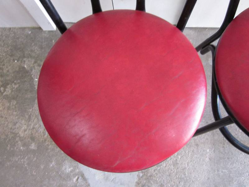 lot 162 image: 2 Metal Chairs with Red Vinyl Seat