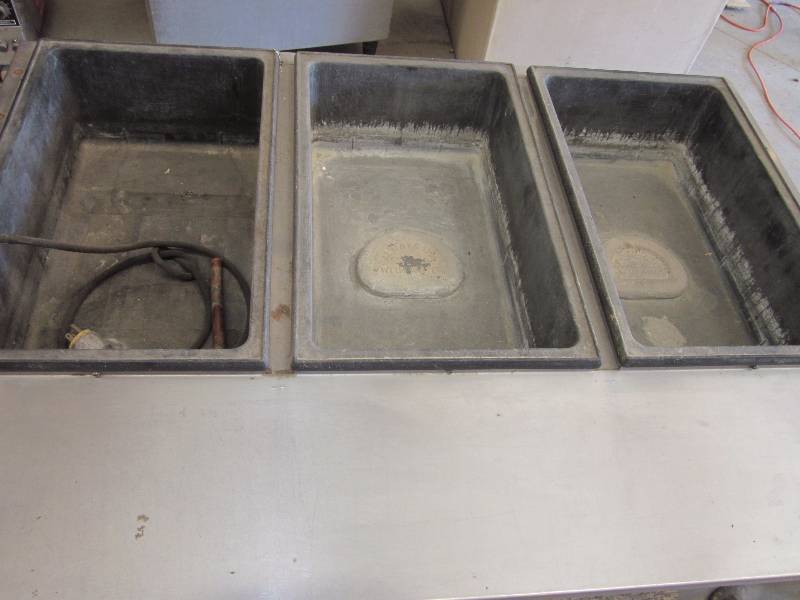 lot 12 image: ServeWell Food Warmer