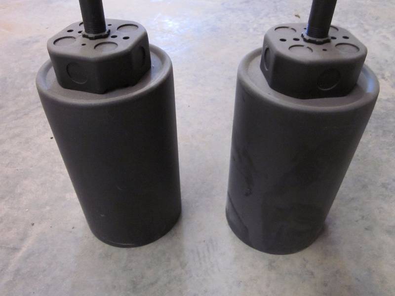 lot 24 image: Commercial Pendant Can Lights (2)