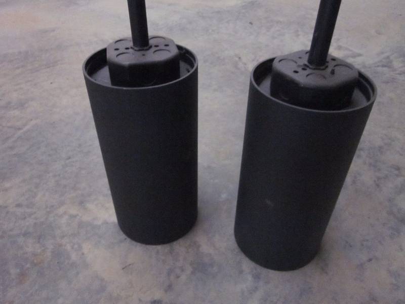 lot 26 image: Commercial Pendant Can Lights (2)