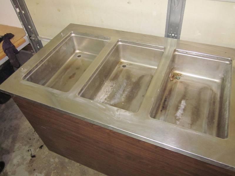 lot 6 image: Vollrath Steam Table