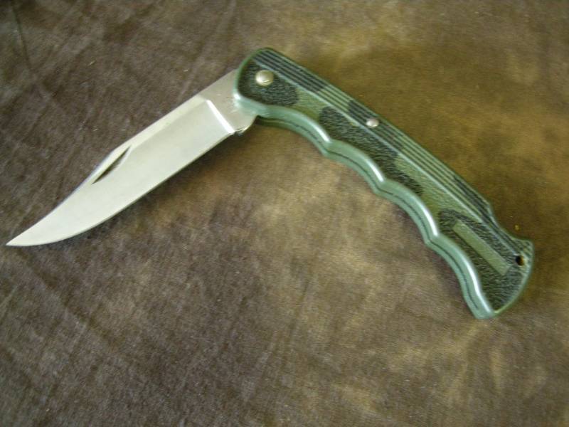 lot 108 image: Buck Knife