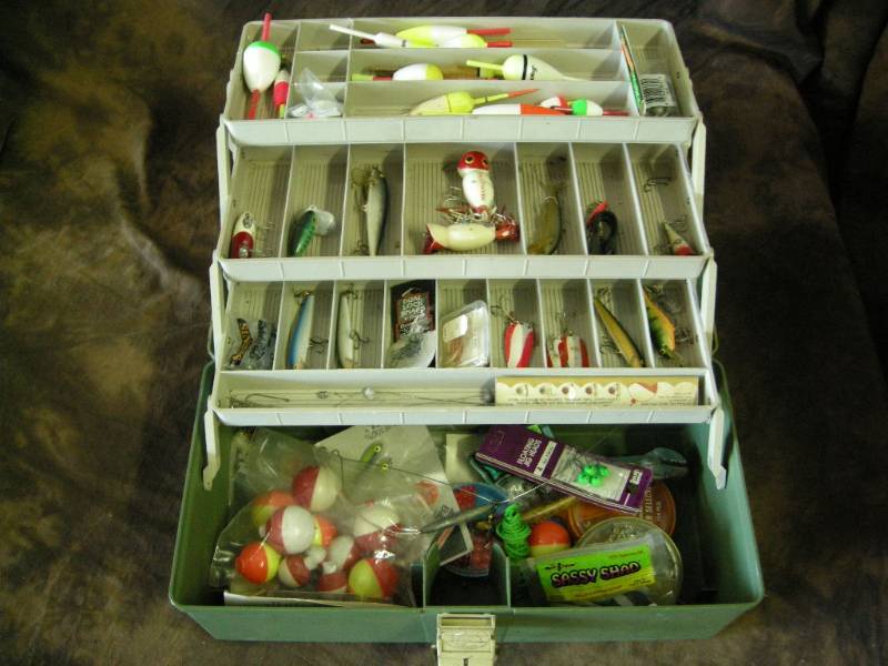 lot 116 image: Vintage Tacklebox and Tackle