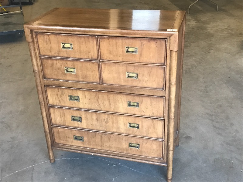 lot 11 image: 7-Drawer Wooden Dresser