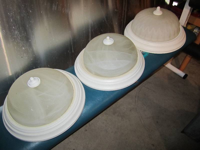 lot 6 image: Lot of ceiling light fixtures...
