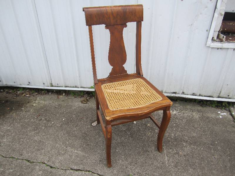 lot 12 image: Vintage chair...