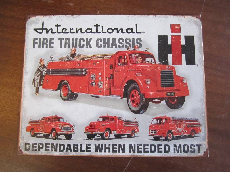 lot 13 image: Metal firetruck sign...