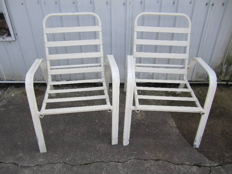 lot 35 image: 2 patio chairs...
