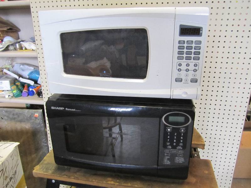 lot 36 image: 2 Microwaves...