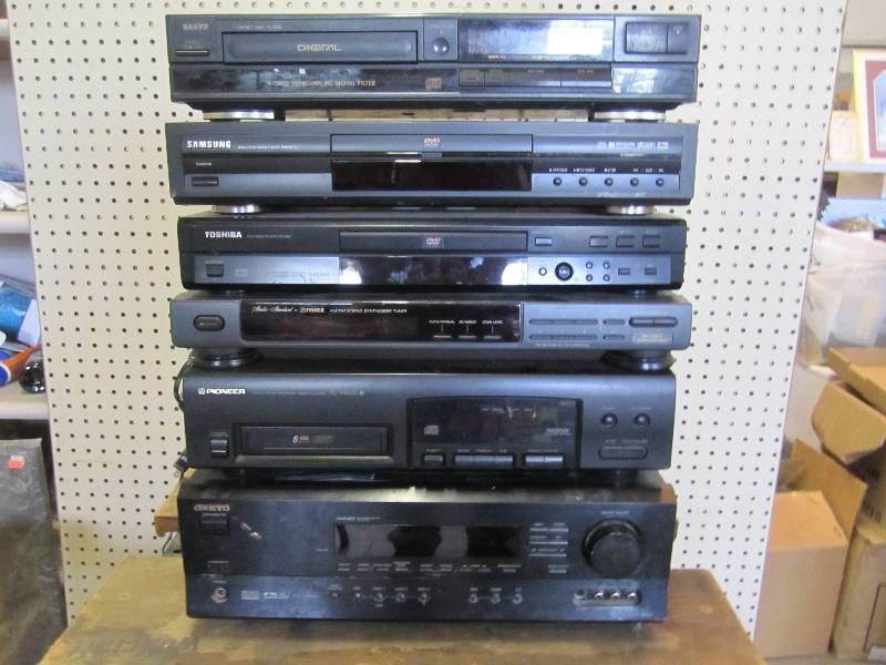 lot 38 image: Lot of video and stereo equipment...