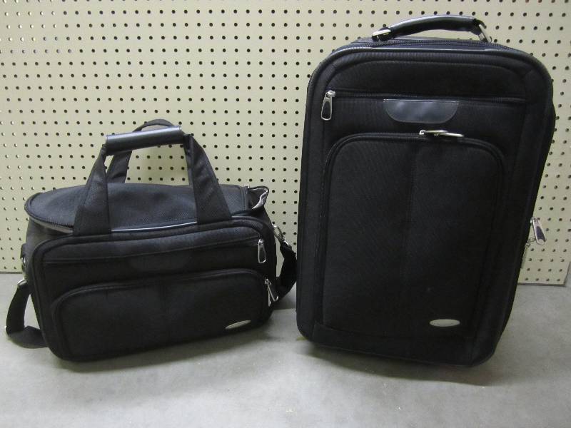 lot 45 image: Samsonite luggage...