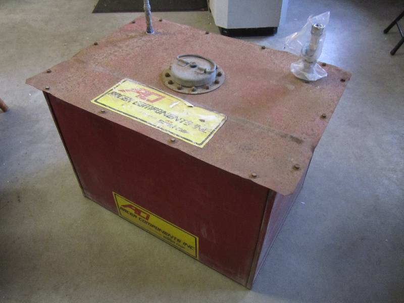lot 46 image: Racer Components metal box...