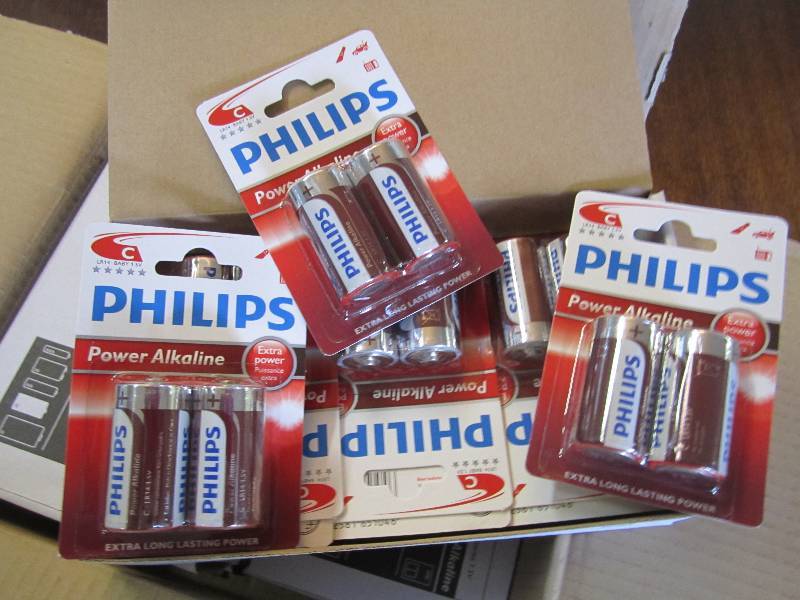 lot 51 image: Case of size C alkaline batteries. ...