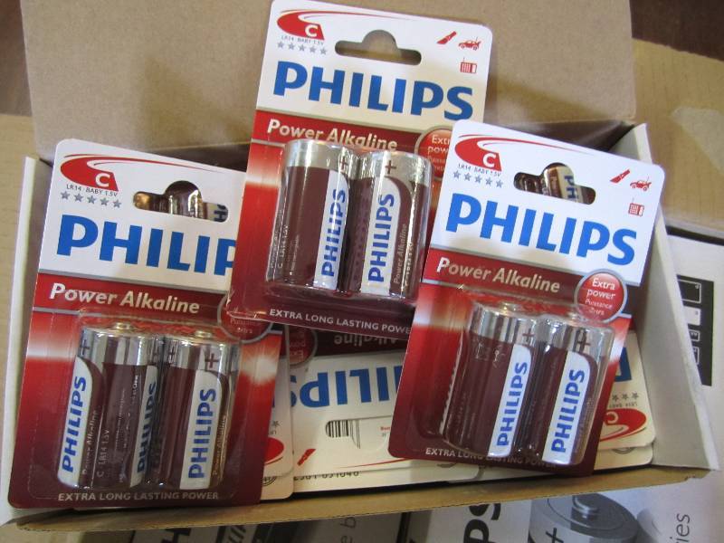 lot 53 image: Case of size C alkaline batteries. ...