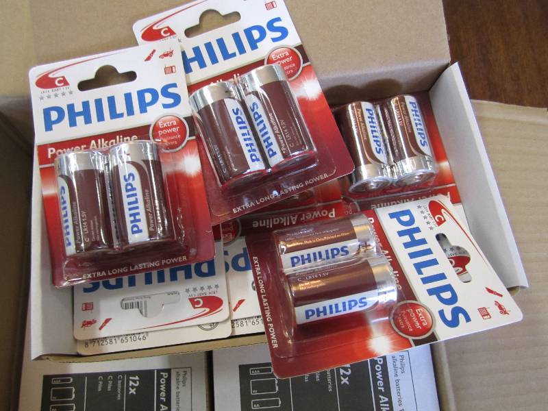 lot 58 image: Case of size C alkaline batteries. ...