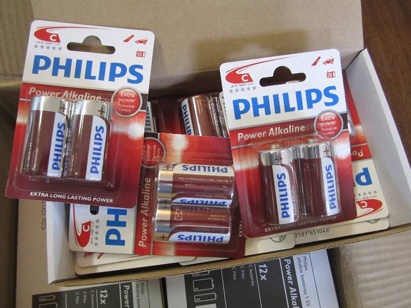 lot 60 image: Case of size C alkaline batteries. ...