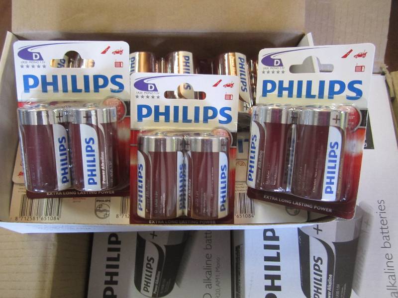 lot 65 image: Case of size D alkaline batteries. ...