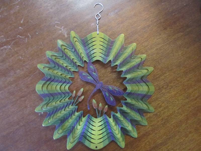 lot 96 image: Dragon fly metal wind spinner 10.5...