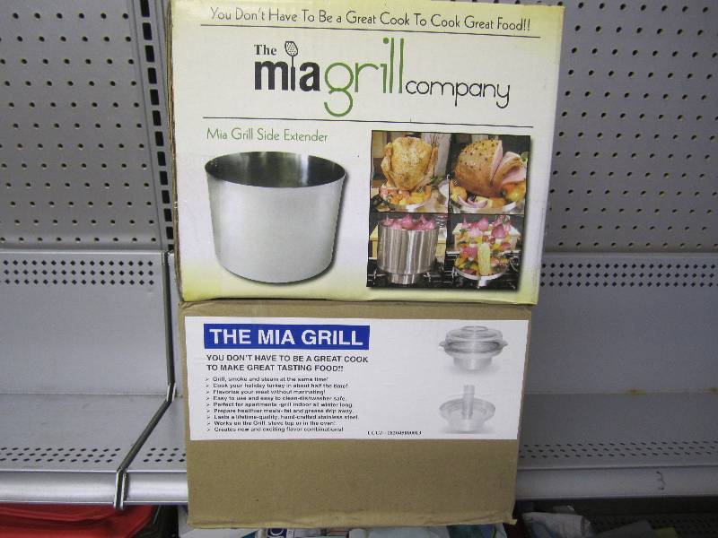 lot 164 image: The Mia Grill with side extender. ...