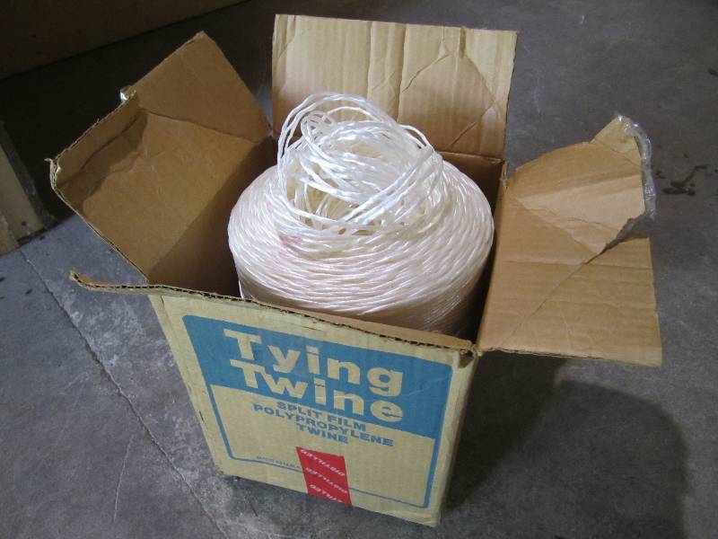 lot 187 image: Box of split film polypropylene tyi...