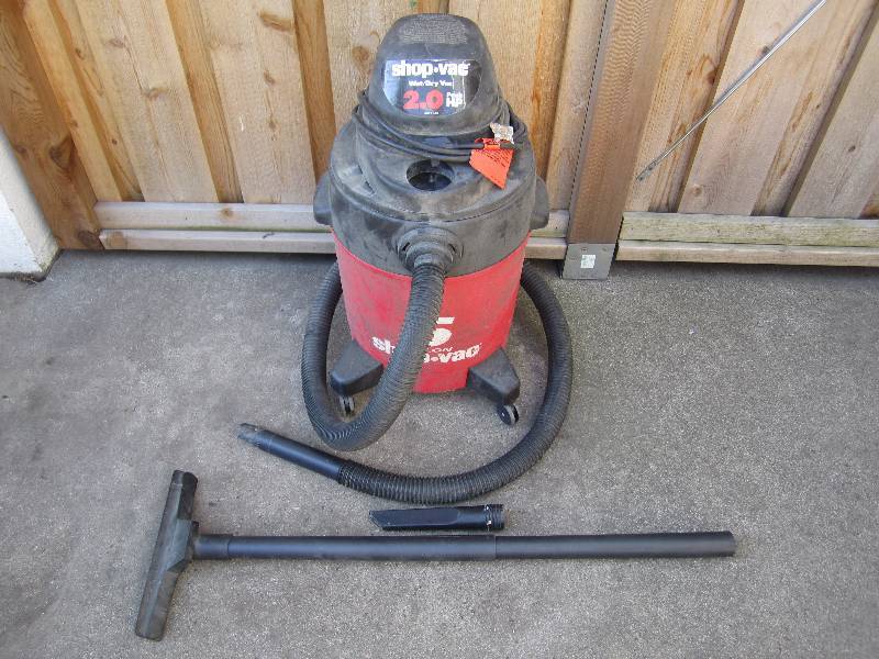 lot 193 image: 6 gallon shop vac. Tested and works...