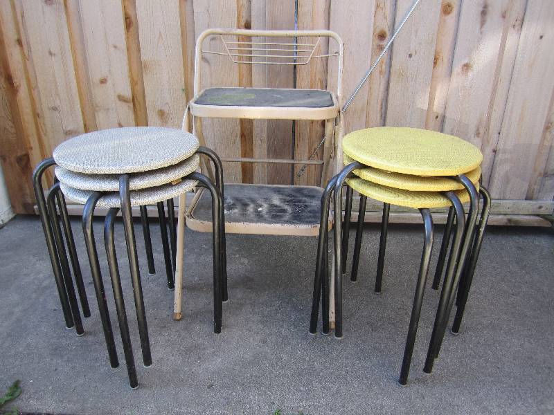 lot 195 image: 2 sets of 3 vintage stackable stool...