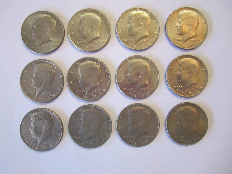 lot 229 image: Lot of half dollar coins....