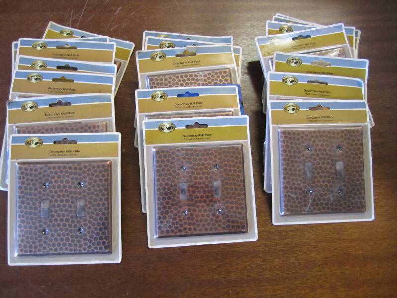 lot 250 image: Lot of 21 Hampton Bay metal double ...