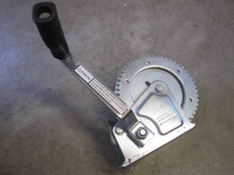 lot 274 image: 1800 lb trailer winch. ...
