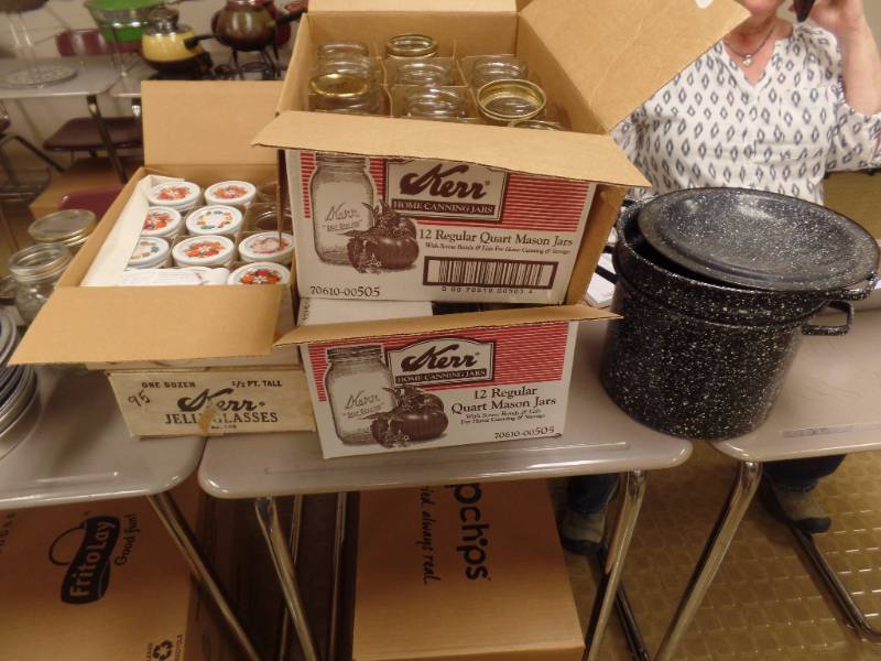 lot 20 image: CANNING SUPPLIES
