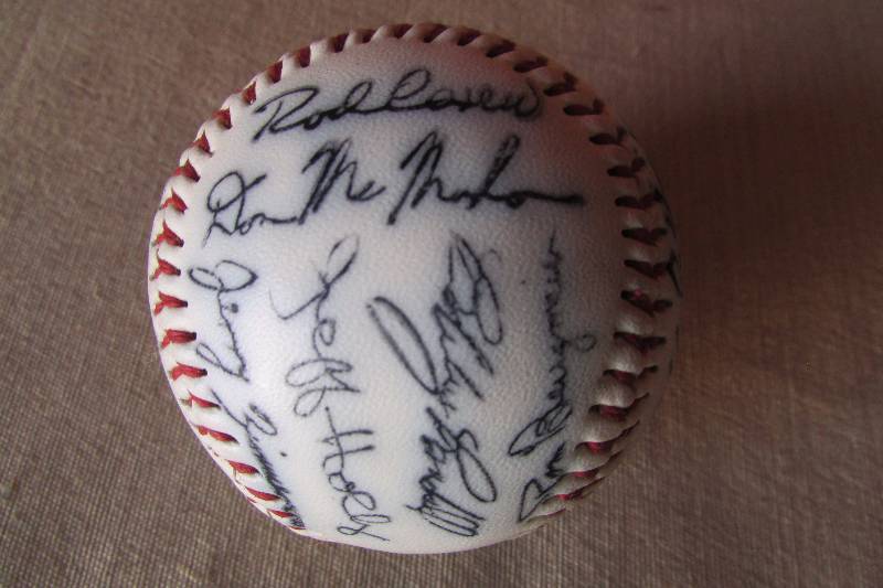 lot 18 image: Vintage Minnesota Twins Baseball