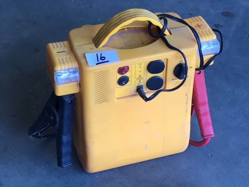 lot 16 image: 12Volt Jump Pack With Charger Cord ...