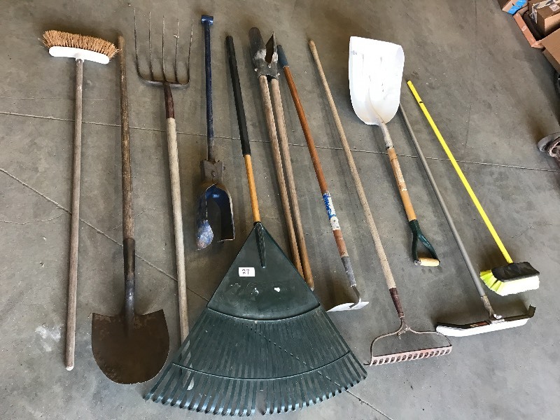 lot 27 image: Large Lot Of Assorted Hand Tools ...