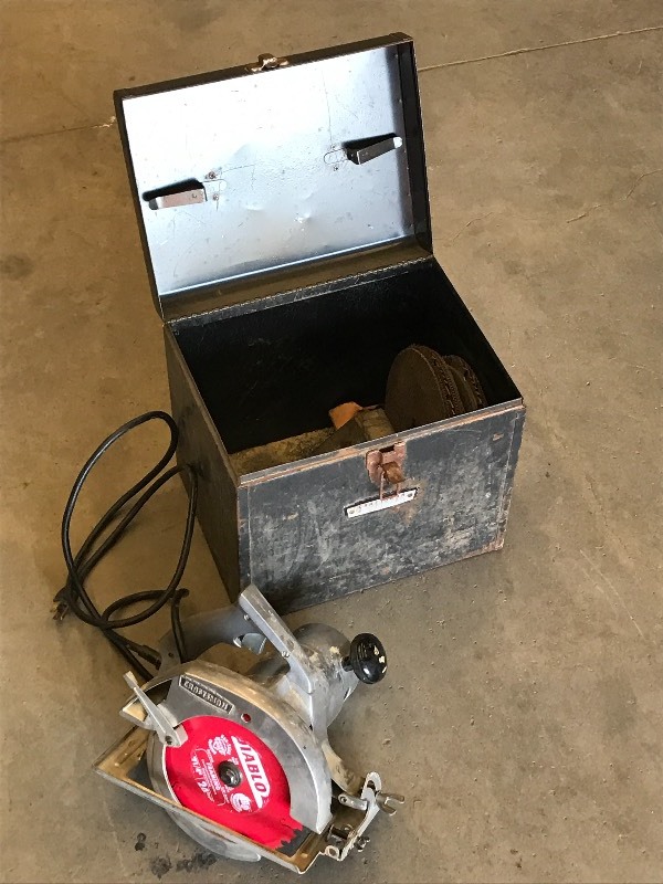 lot 41 image: Craftsman 1.5HP Circular Saw Set, W...