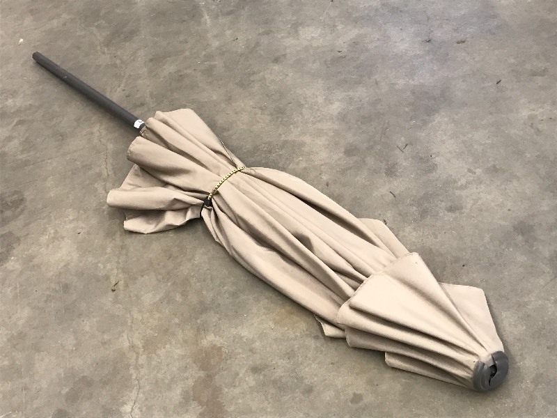 lot 79 image: Patio Tabe Umbrella, Used, Color T...
