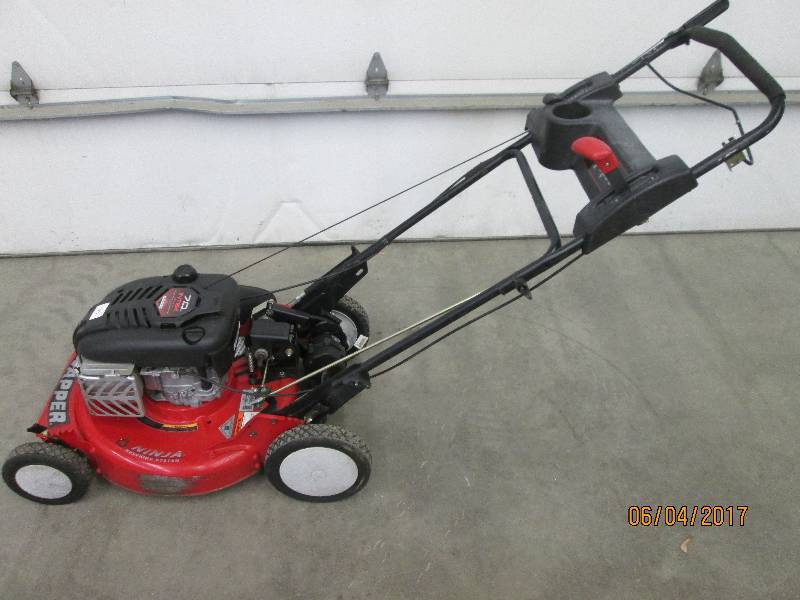 lot 5 image: Snapper 21 Lawn Mower