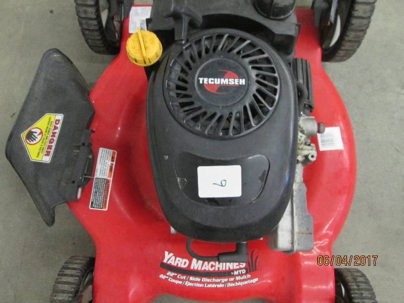 lot 9 image: Yard Machines 22 Lawn Mower