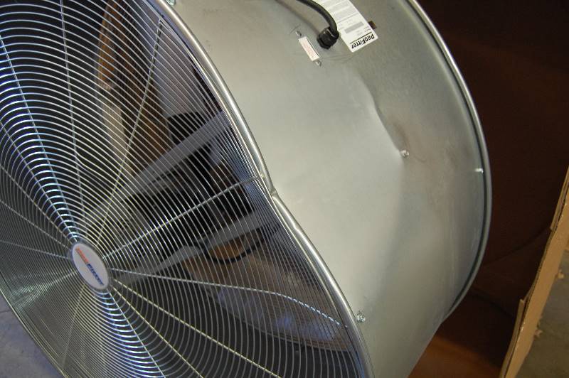 lot 48 image: NO RESERVE-48 3 Phase Fan