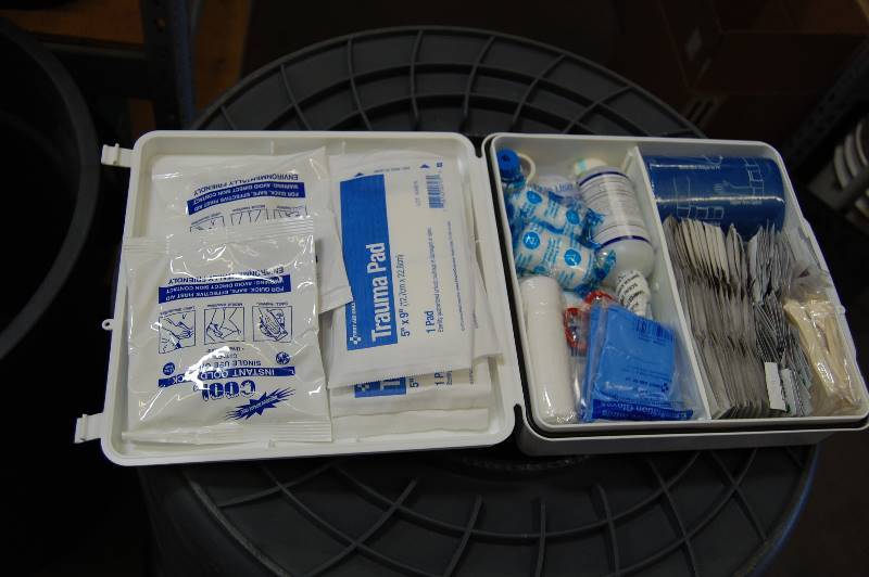 lot 11 image: FIRST AID KIT