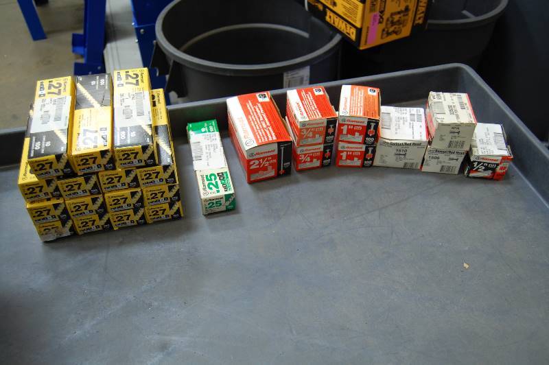 lot 20 image: Misc Ramset Pins & Loads