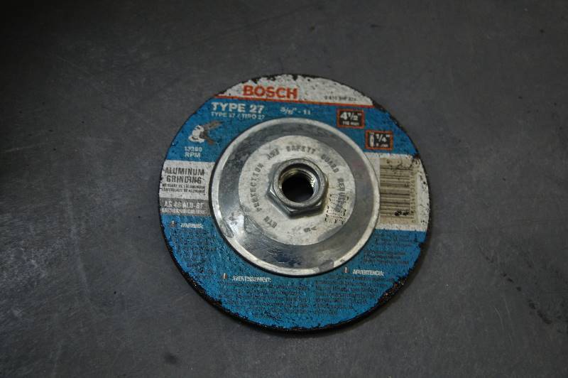 lot 33 image: 4 12x14 Aluminum Grinding Wheels