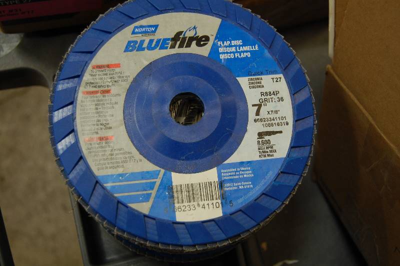 lot 35 image: 7 Flap Wheels