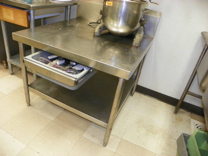 lot 18 image: STAINLESS STEEL WORK SPACE WITH DRAWER