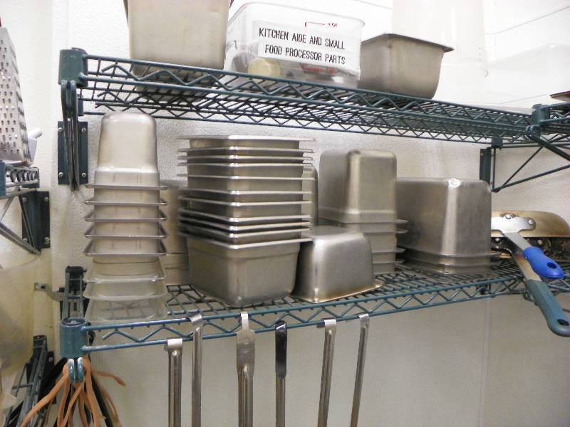 lot 24 image: CONTENTS OF SHELVES, LADLES, STAINLESS INSERTS AND PANS