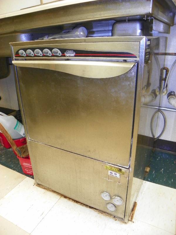 lot 28 image: KROMO DISH MACHINE, DISH RACKS AND CHEMICALS